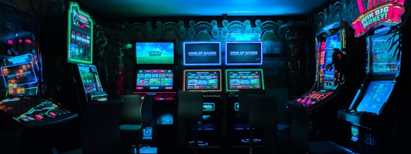 英雄联盟职业选手第一视角直播画面 - 激烈团战操作