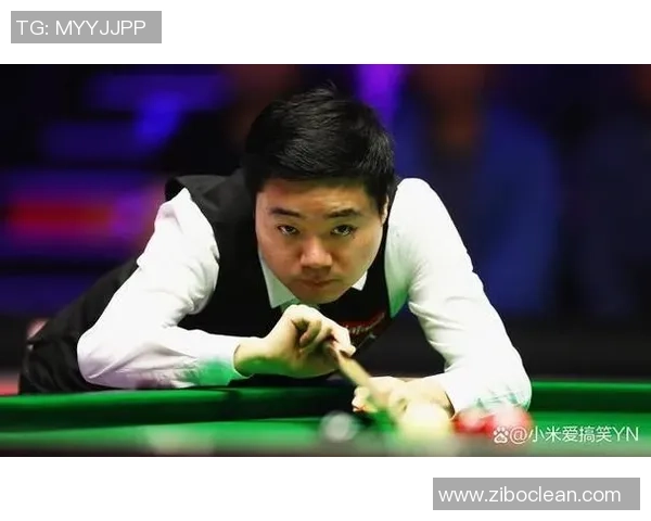 足球巨星手术疤痕背后的故事与坚韧不拔的职业精神